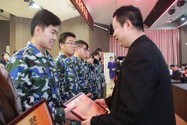 我院召開2014-2015學年學生評優表彰大會