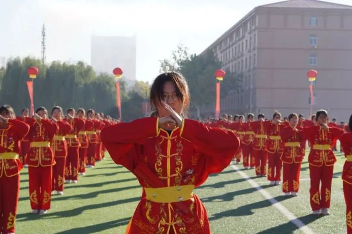 一起動感青春!保定理工學院2023年秋季運動會圓滿閉幕