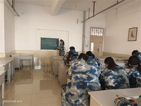 “技能拓展，激發潛能”——保定理工學院藝術學院開展十項技能培訓