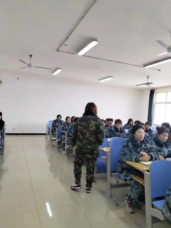 開(kāi)學(xué)第一天|管理學(xué)院|前程今勝昔·龍行啟新程