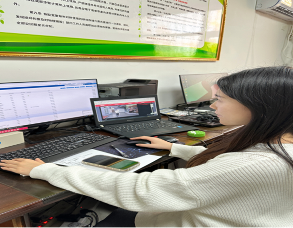 榜樣引領|保定理工學院|管理學院|我院優秀畢業生修靜文、修靜雅雙胞胎姐妹“神同步”逆襲，比肩上岸