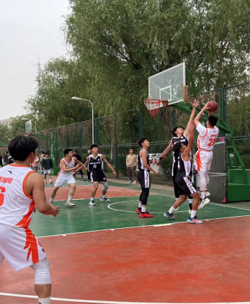 我校男、女籃球隊(duì)閃耀賽場  在駐保高校籃球聯(lián)賽中 勇奪佳績