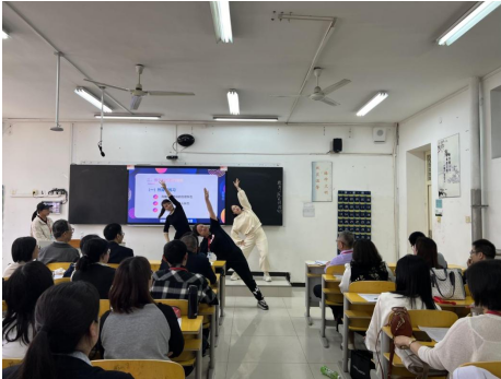 加強觀摩示范效應，助力青年教師提高