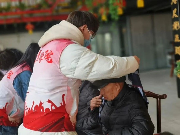 “揚愛老美德，獻志愿精神”志愿服務慰問活動圓滿結束