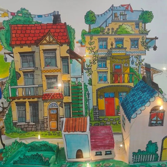 美育如光，熹微朝陽