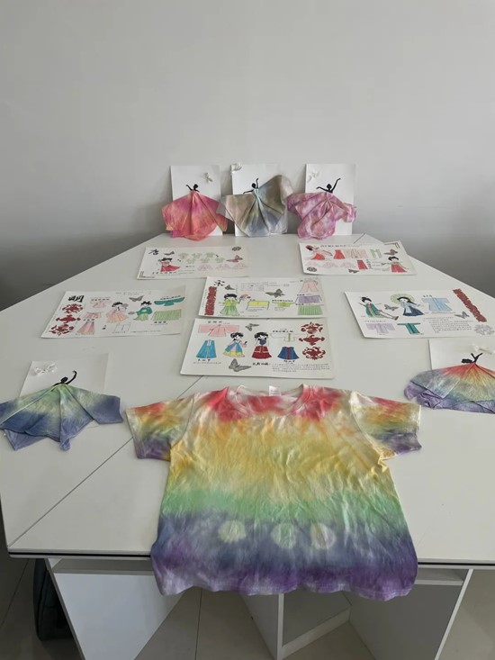 美育如光，熹微朝陽