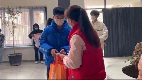 “揚愛老美德，獻志愿精神”志愿服務慰問活動圓滿結束