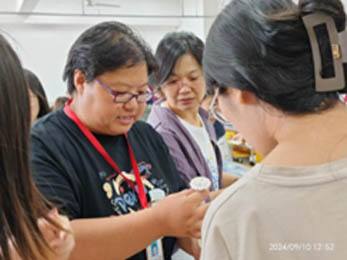 月滿中秋,師恩難忘|信工學院開展“感師恩，迎中秋”主題活動