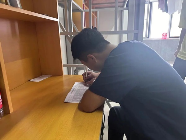 安全教育|保定理工學院|管理學院|平安過國慶，安全需謹記