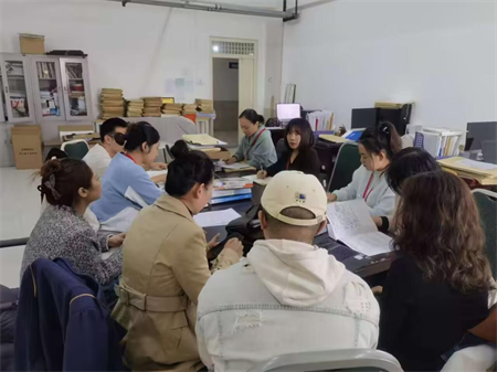 提升教育質量與思想引領：探索教師幫扶與課程思政的有效融合