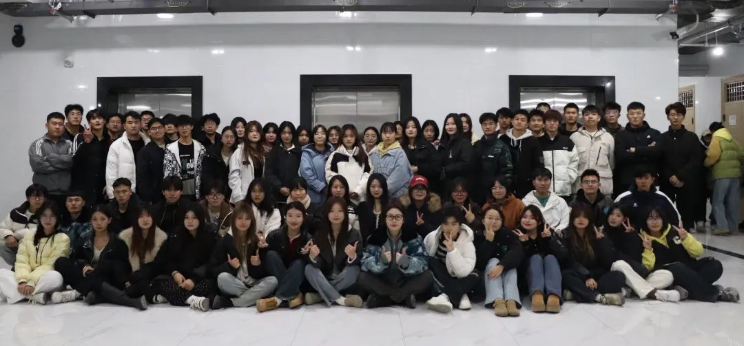 紀念 “一二 · 九” 運動89周年大型合唱會最佳人氣獎評選投票啦~