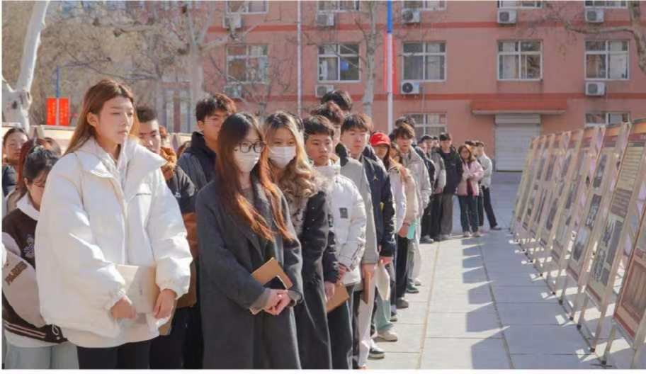 行走的思政課①—留法勤工儉學運動專題展走進保理校園