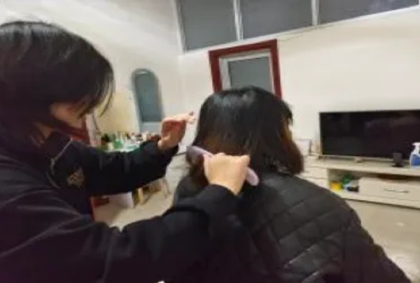 康復(fù)醫(yī)學(xué)院感恩之星風采展示（中）