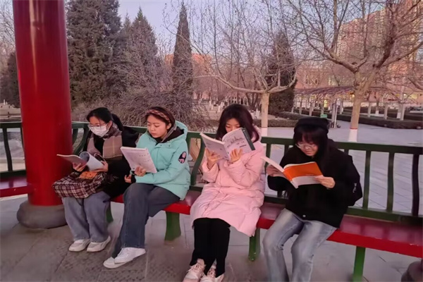 保定理工學院經濟學院：晨讀風尚起，學風建設與養成教育并進