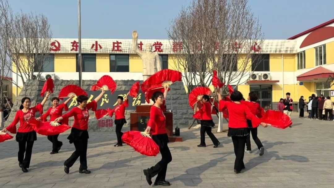 “春映東莊，巾幗志愿繪新篇”經(jīng)濟(jì)學(xué)院志愿者服務(wù)隊(duì)前往東小莊開展志愿活動(dòng)