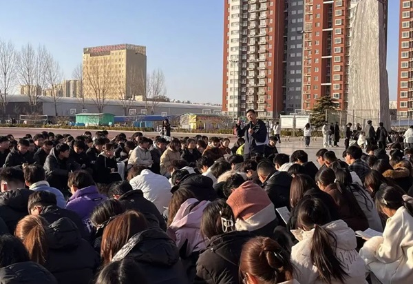 歡迎回家|保定理工學院|管理學院|歡迎回家同筑夢，攜手新程共揚帆