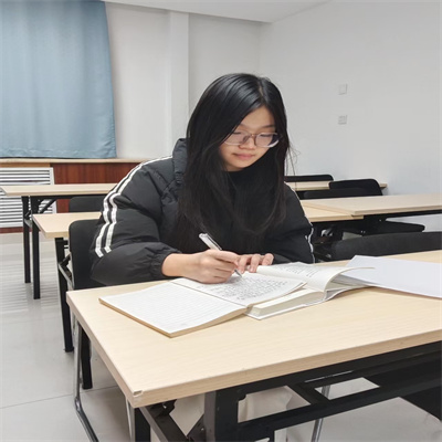 保定理工學院||經濟學院||循夢而行，向陽而生|2023-2024學年國家獎學金獲得者風采展示（三）——賈子晗