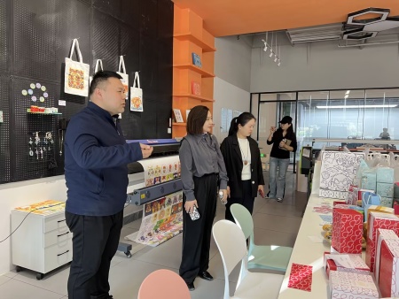 借他山之石琢玉，融兩校之長育英 ——保定理工學院藝術學院赴鄭州西亞斯學院考察交流