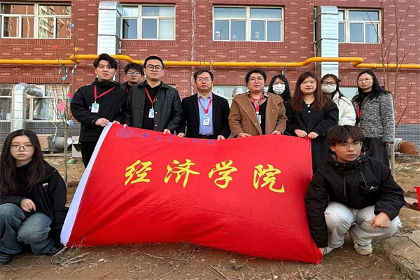 保定理工學(xué)院經(jīng)濟(jì)學(xué)院開展“播種綠色希望，共建美麗校園”植樹節(jié)主題活動(dòng)