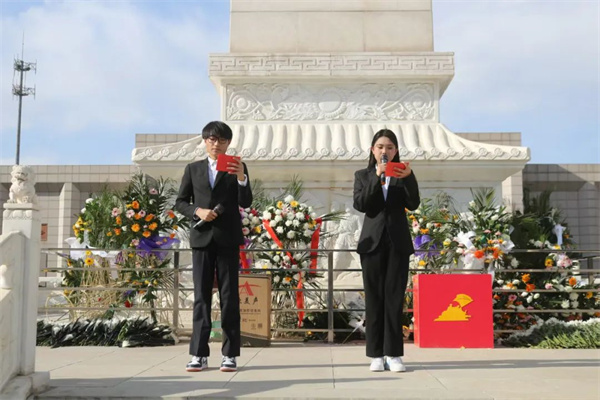 清明祭忠魂，追遠(yuǎn)思奮進(jìn)——保定理工學(xué)院經(jīng)濟(jì)學(xué)院開展徒步祭掃烈士陵園活動