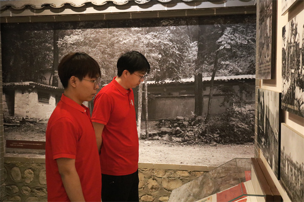 經(jīng)濟(jì)學(xué)院開展“行走的大思政課”——走進(jìn)晉察冀邊區(qū)革命紀(jì)念館，踏尋紅色足跡，傳承革命精神