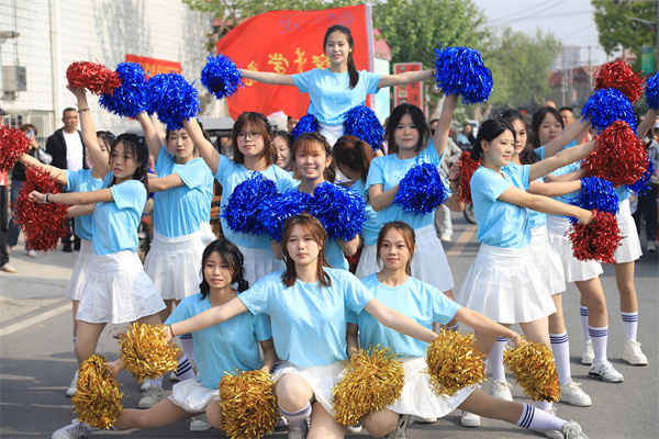 巍巍太行看理工，激情助力馬拉松——我院志愿者助力2025保定馬拉松賽事