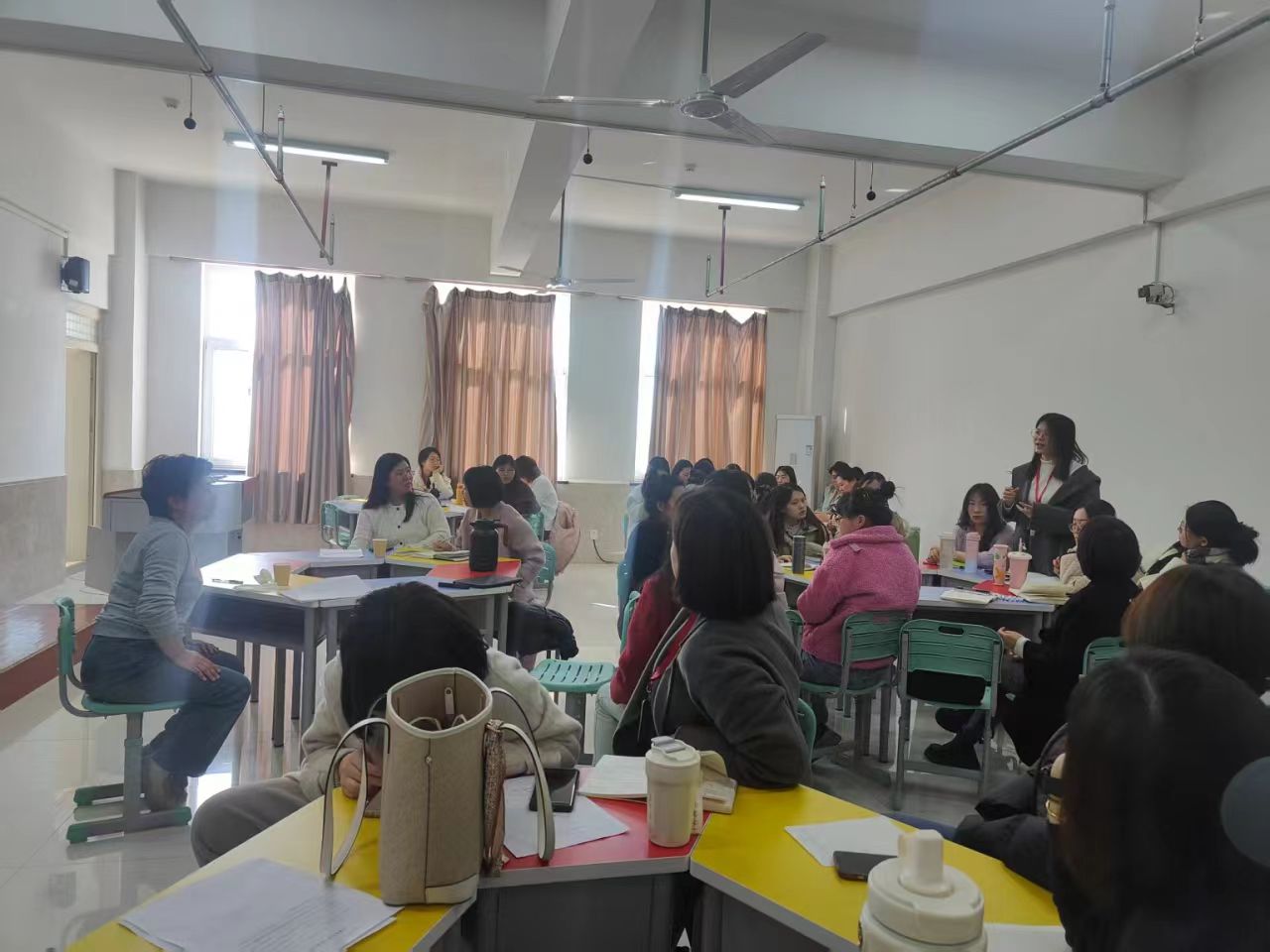 春風化雨育桃李，論文指導啟新程