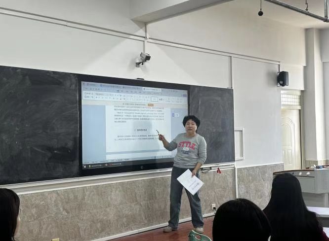 春風化雨育桃李，論文指導啟新程