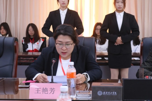 校會(huì)合作謀發(fā)展 與時(shí)俱進(jìn)鑄輝煌---保定理工學(xué)院康復(fù)醫(yī)學(xué)院與保定市紅十字會(huì)舉行戰(zhàn)略合作推進(jìn)會(huì)暨簽約揭牌儀式