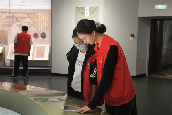 “尋跡紅色記憶 涵養(yǎng)家國情懷——康復醫(yī)學院學生保定市博物館研學之旅成功舉行”