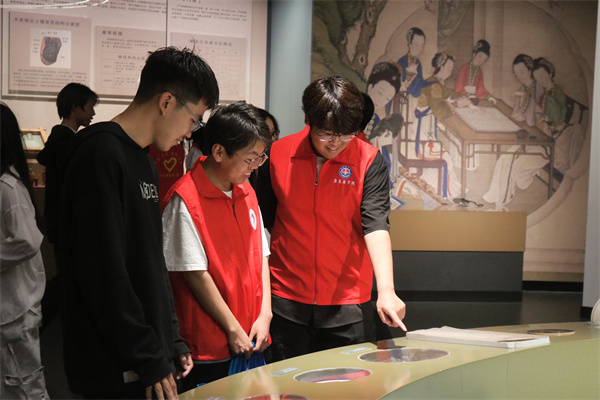 “尋跡紅色記憶 涵養(yǎng)家國情懷——康復醫(yī)學院學生保定市博物館研學之旅成功舉行”