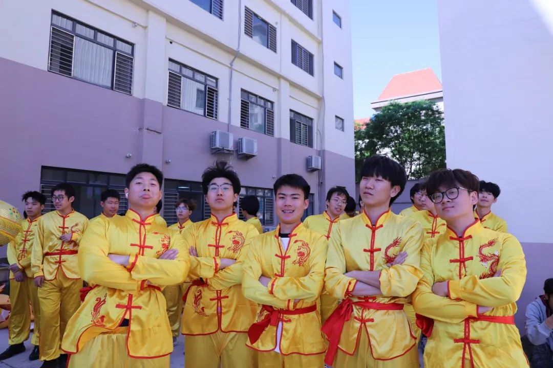 龍舞翩躚潤童心，美育芳華育幼苗