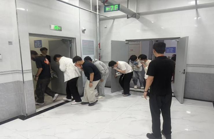 生命至上，以練筑防