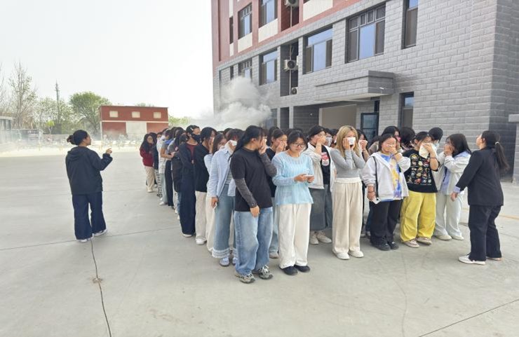 生命至上，以練筑防