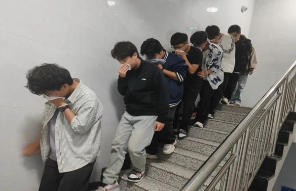 消防演練|保定理工學院|管理學院|生命至上，以練筑防