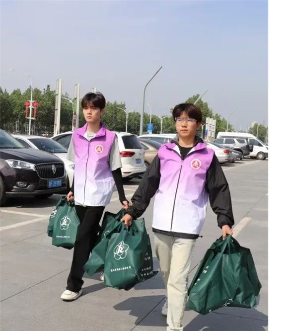 公益活動保定理工學院會計學院青春志愿行，助殘暖人心——保定理工學院會計學院學子為助殘活動注入青春力量