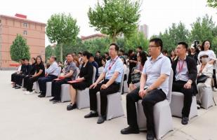 保定理工學院藝術學院 2025 屆畢業設計作品 展盛大開幕 ，校企共賞藝術盛宴