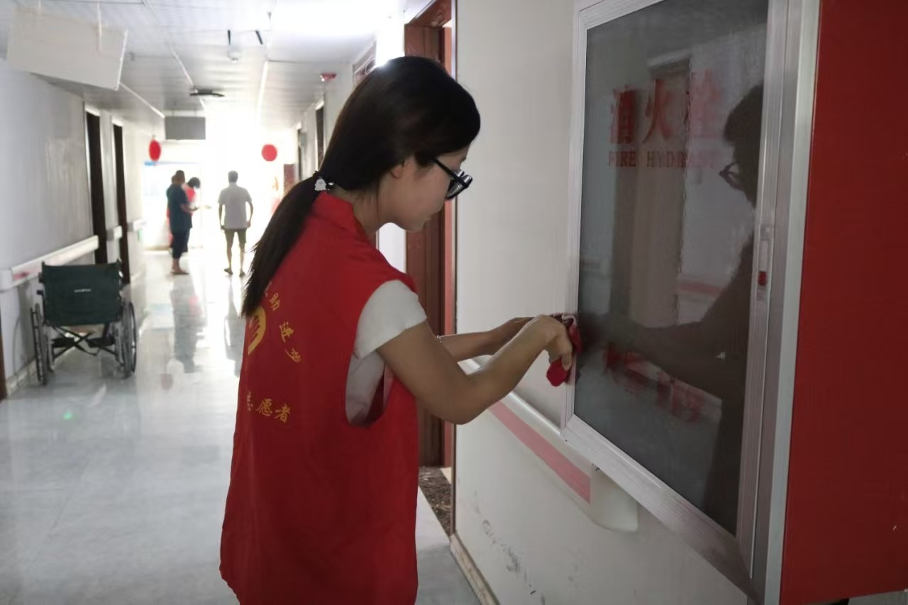 “情暖夕陽，志愿同行”?——保定理工學院經濟學院志愿者走進南祥園養老院開展志愿服務活動