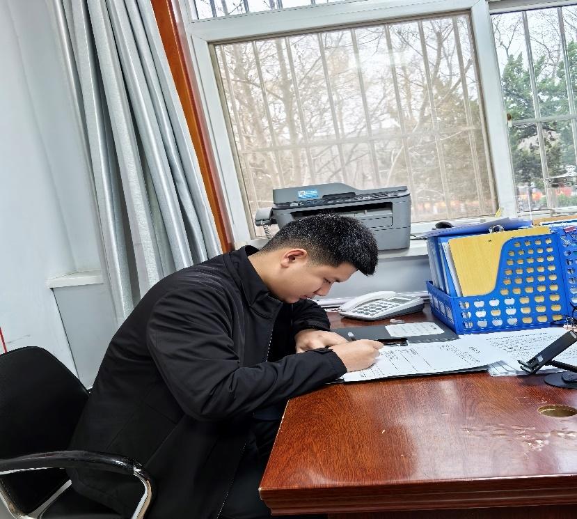 優(yōu)秀畢業(yè)生--趙旭斌