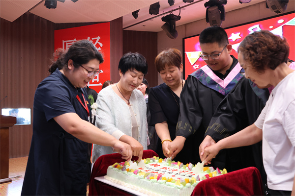 【畢業序章，新程啟航】保定理工學院經濟學院2025屆畢業典禮暨學位授予儀式圓滿落幕