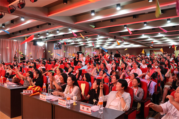 【畢業序章，新程啟航】保定理工學院經濟學院2025屆畢業典禮暨學位授予儀式圓滿落幕