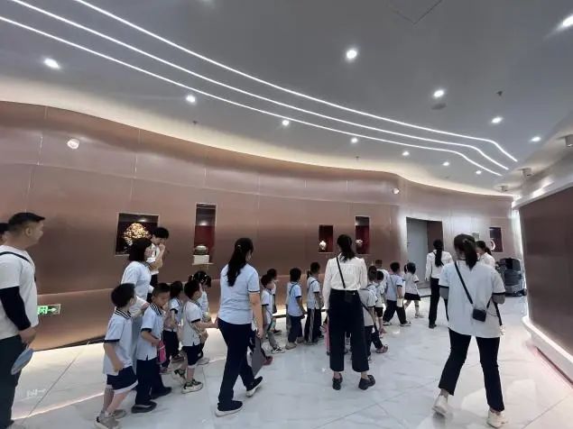 保定理工學院||教育學院||童心探學府，萌趣啟新程——史莊實驗幼兒園走進保定理工學院參觀研學