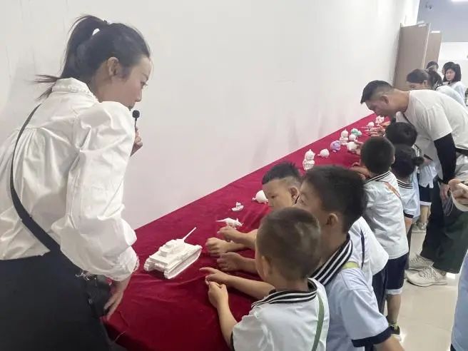 保定理工學院||教育學院||童心探學府，萌趣啟新程——史莊實驗幼兒園走進保定理工學院參觀研學