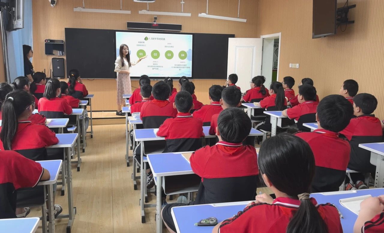 保定理工學(xué)院‖教育學(xué)院‖香囊傳古韻，童心迎端午——保定理工學(xué)院教育學(xué)院黨員志愿服務(wù)隊(duì)走進(jìn)冉莊小學(xué)開展端午自制香囊活動(dòng)