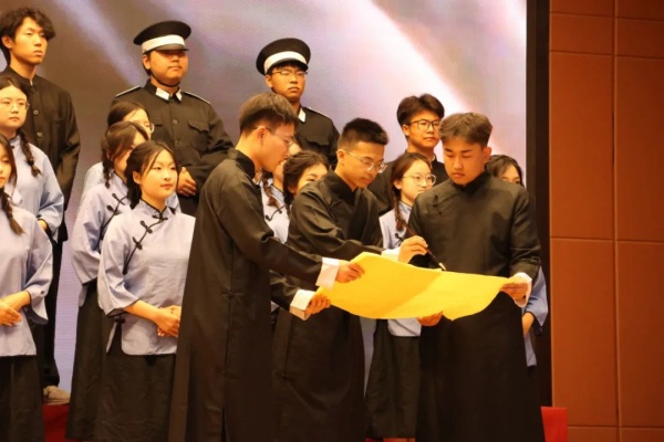 保定理工學院2025年“青春力量·經典傳承”馬列經典誦讀大賽圓滿落幕