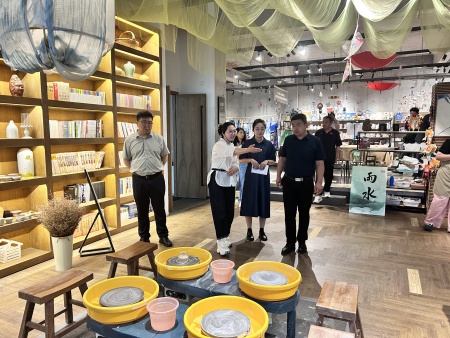 藝術(shù)學(xué)院領(lǐng)導(dǎo)赴大激店音樂(lè)小鎮(zhèn)考察調(diào)研 探索校地合作新路徑