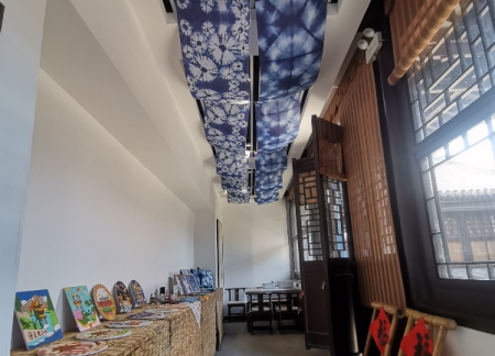 非遺技藝煥新彩 扎染藝術綻古城