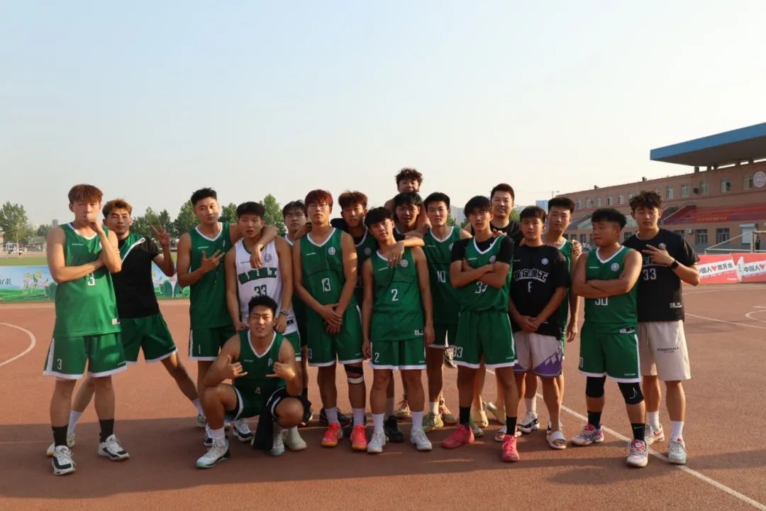 我校男籃凱歌高奏 功成志酬