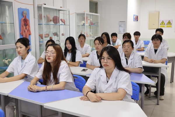 科學家精神進校園———保定理工學院“青科聲宣講團”系列活動（二）