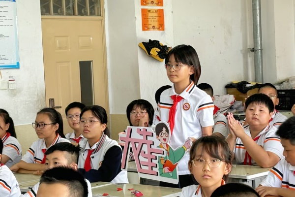 【大學生講《大先生》】科學家精神進校園———保定理工學院“青科聲宣講團”系列活動（五）